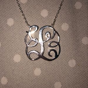silver monogram L necklace -never worn